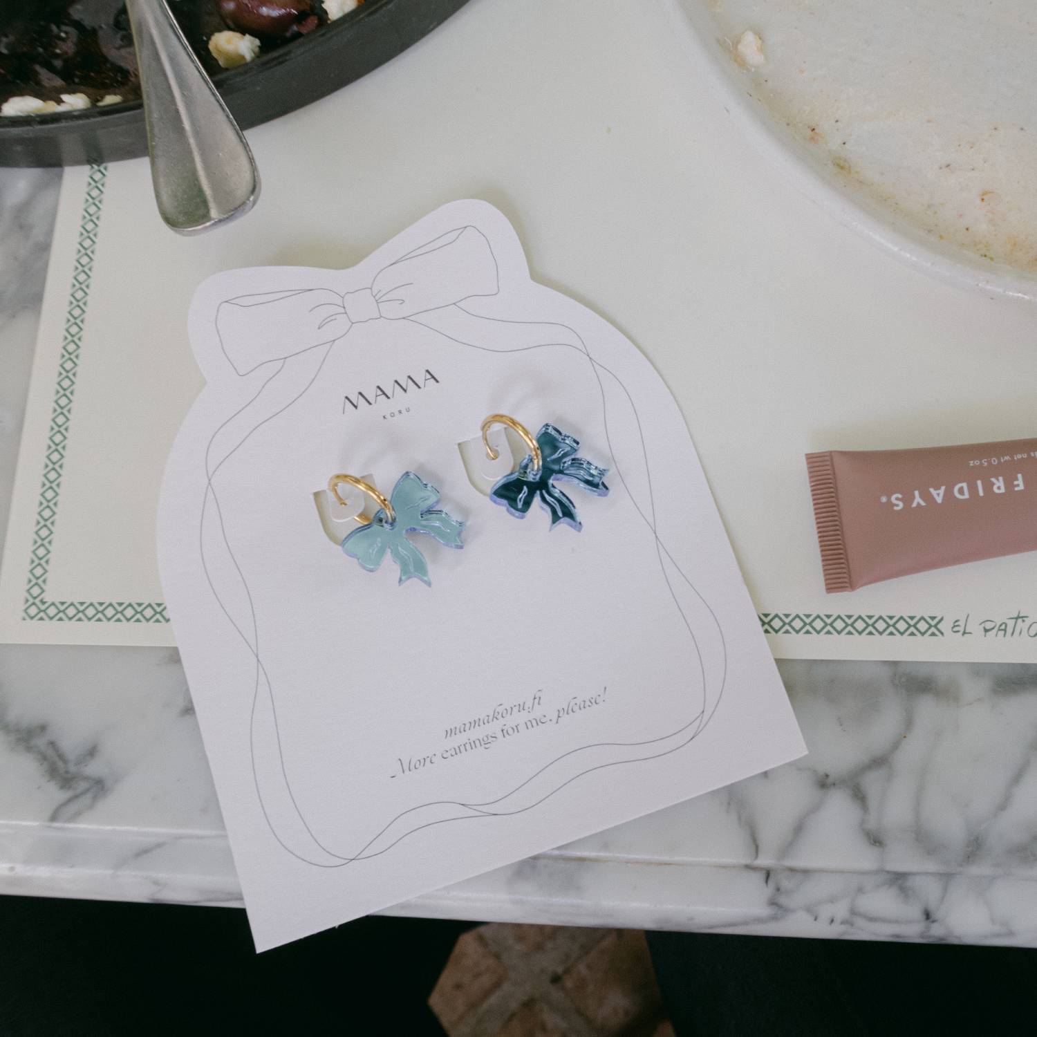 Take a bow earrings