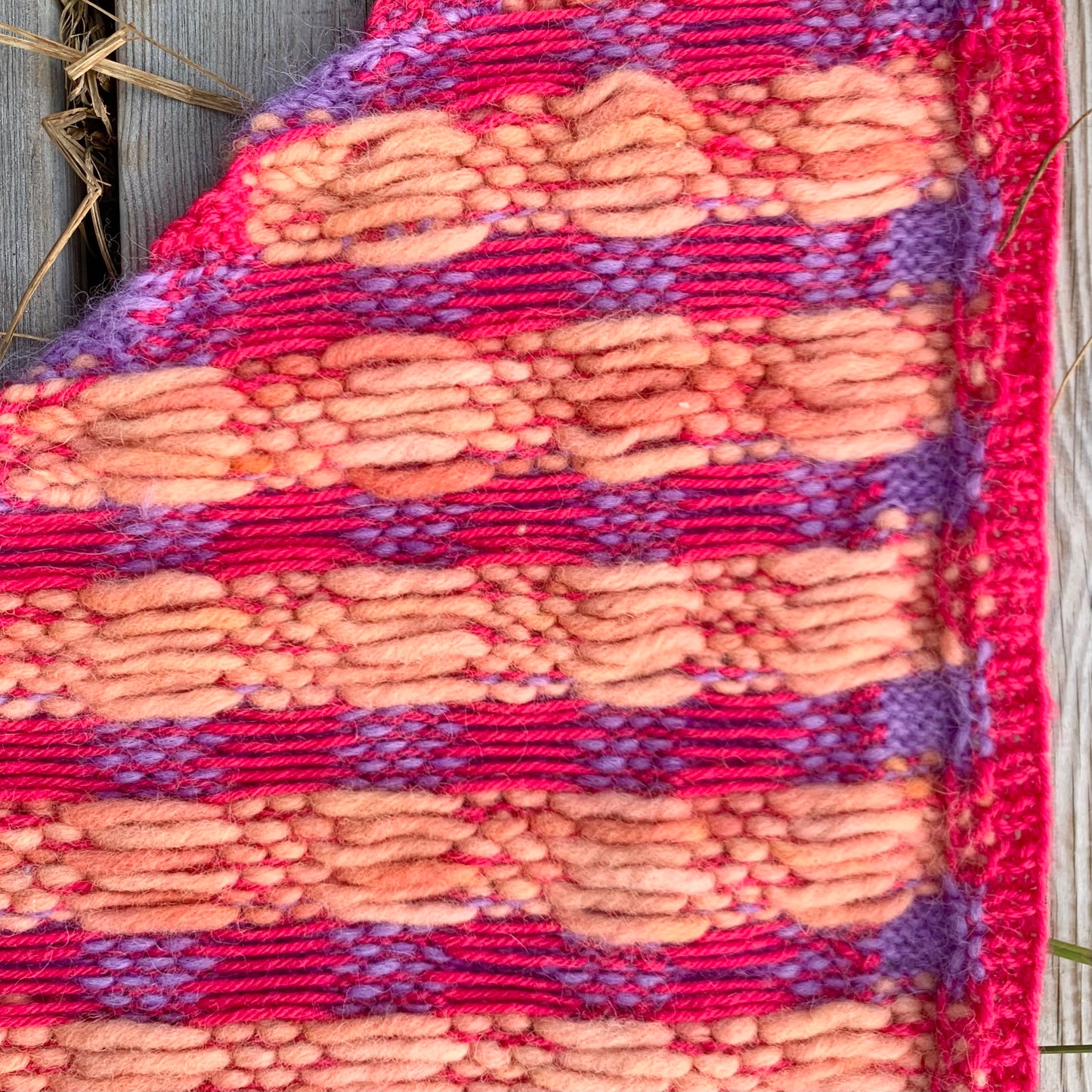 Lainio tartan triangle scarf
