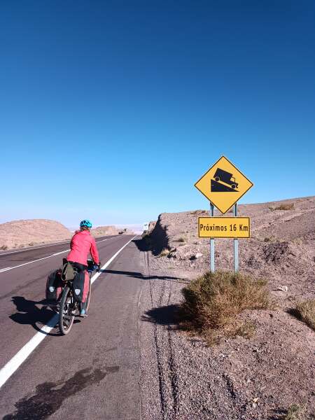 Joutilaita kilometrejä - Polkupyörällä Etelä-Amerikan halki