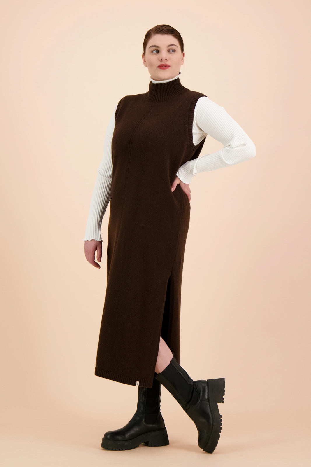 Sleevless Wool Dress