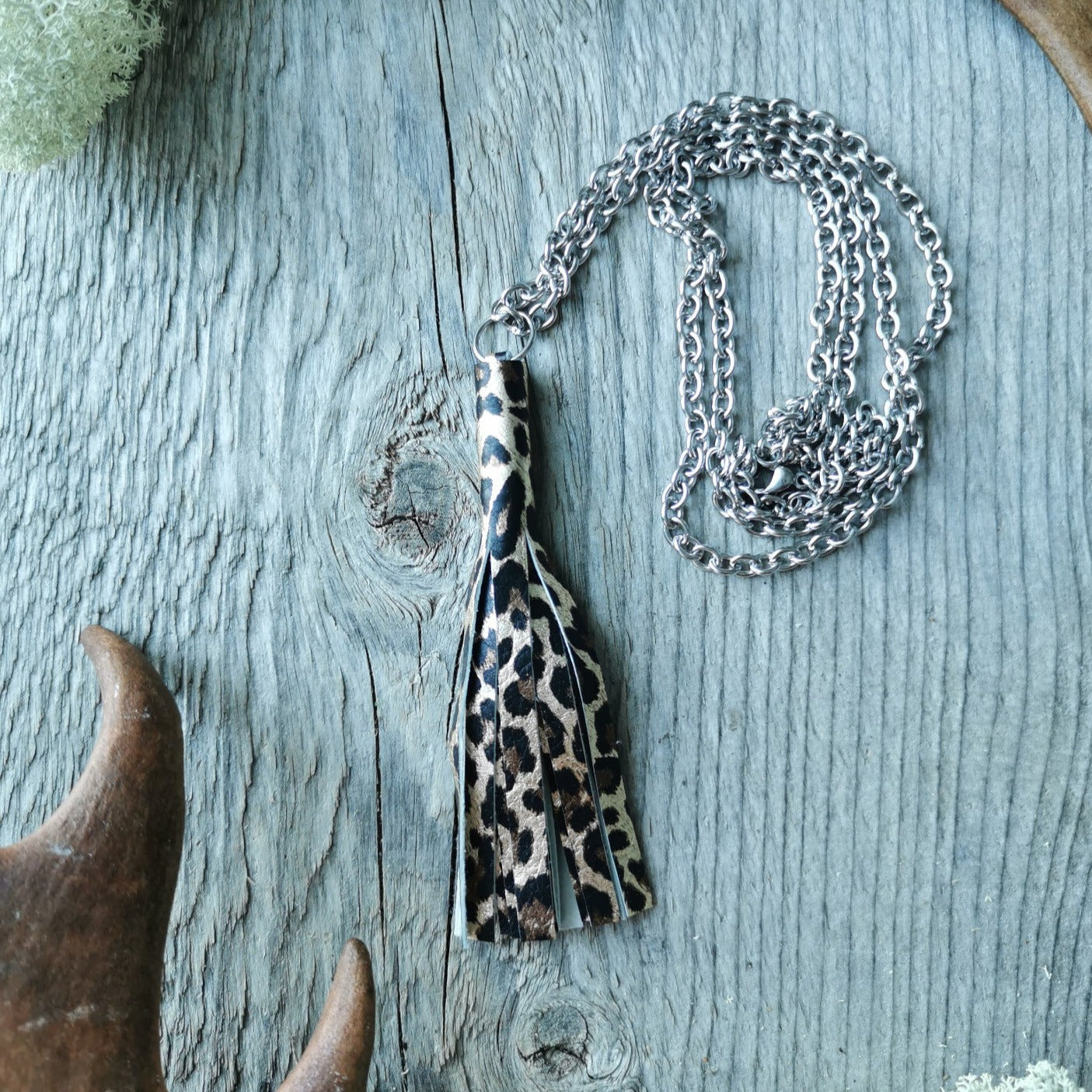 Tassel necklace