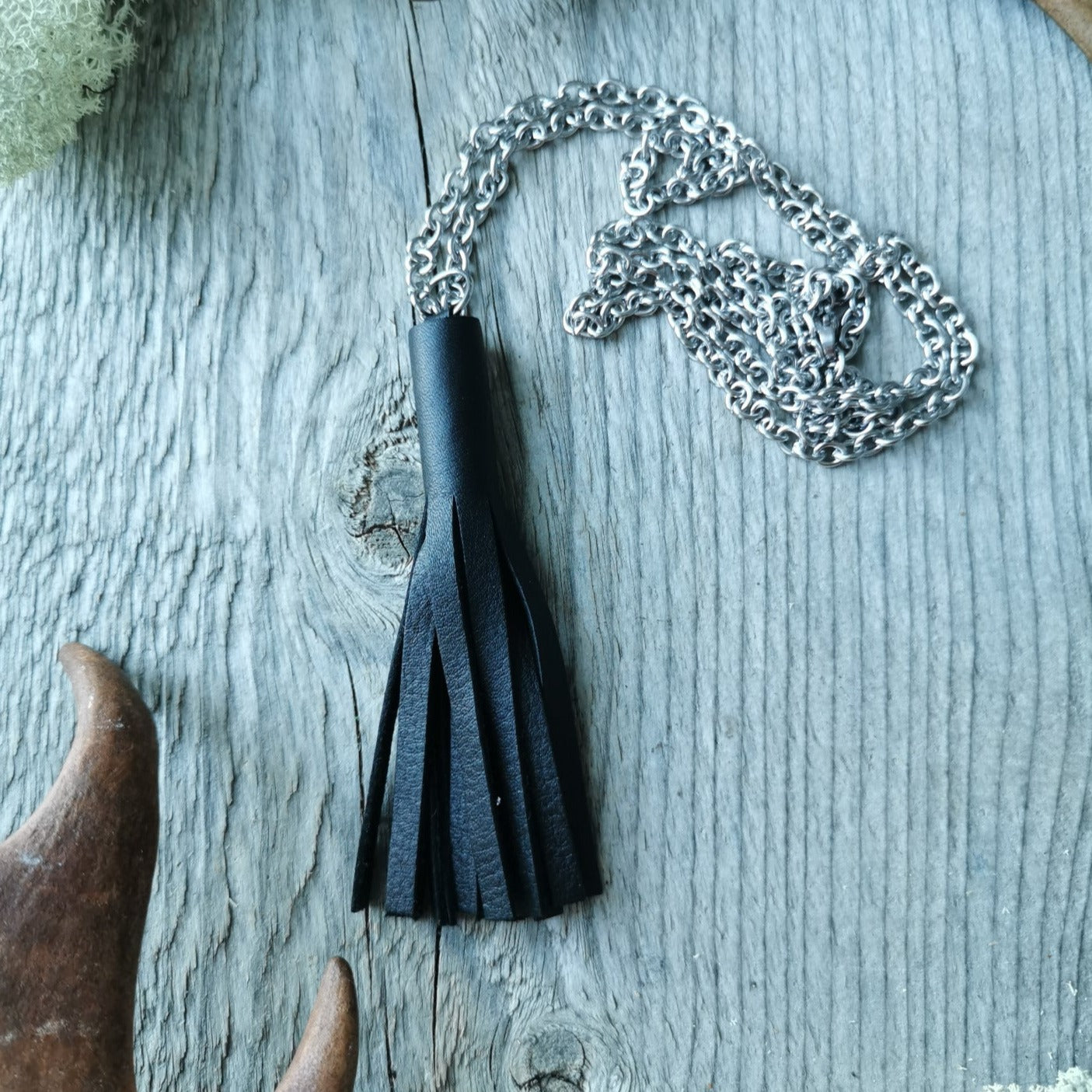 Tassel necklace