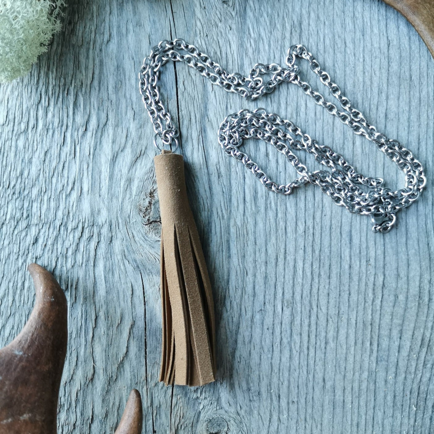 Tassel necklace
