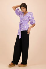 Lataa kuva Galleria-katseluun, Wrap Blouse
