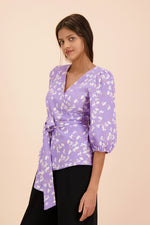 Lataa kuva Galleria-katseluun, Wrap Blouse
