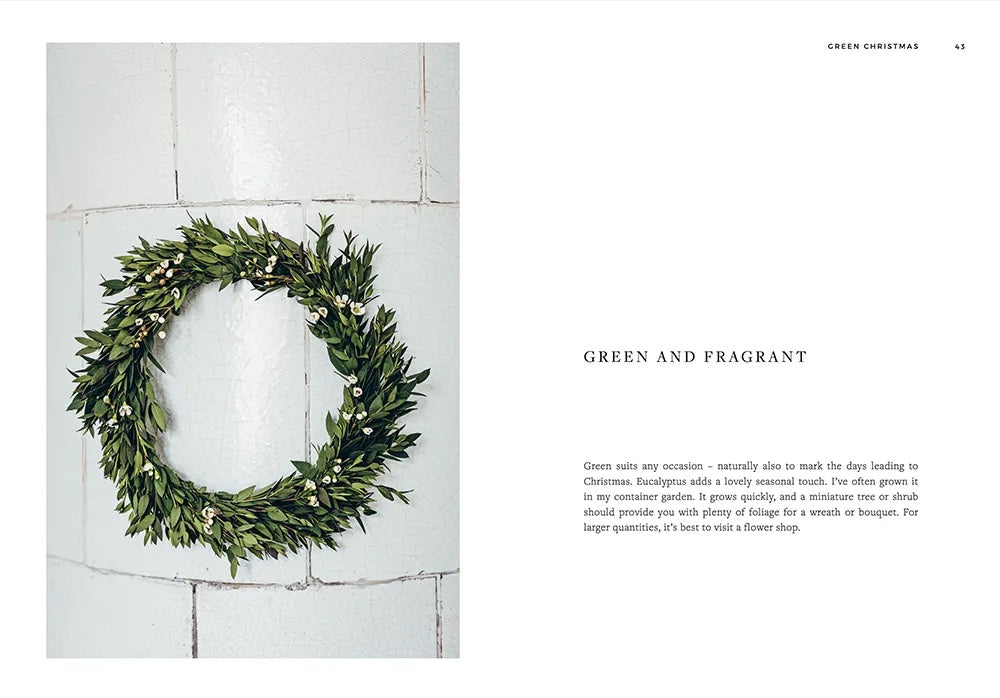 Green Christmas – Wreaths & Floral Arrangements